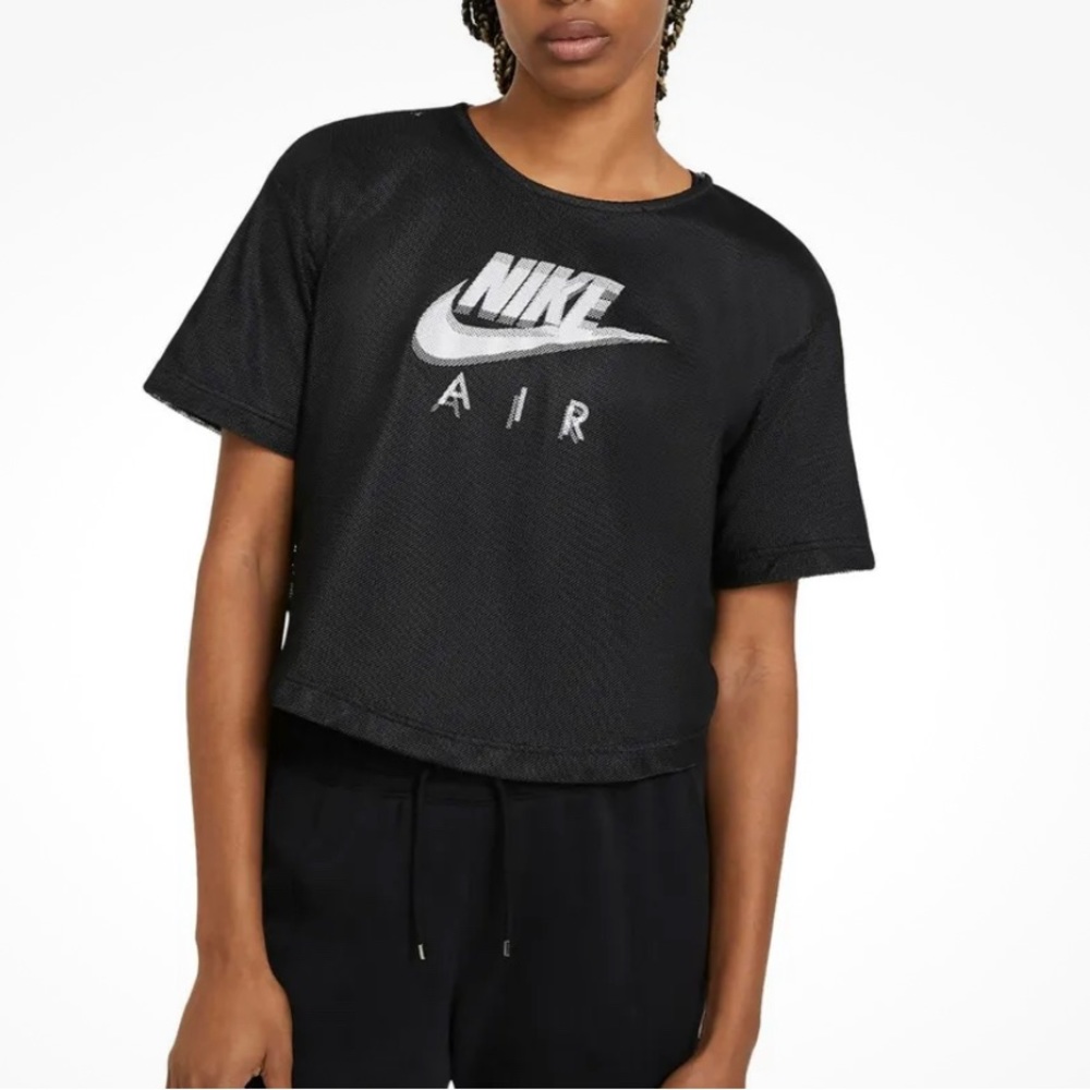 Womens plus Nike cropped mesh top
